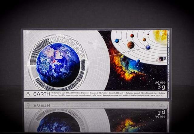 The Planet Earth Fine Silver 'Flat-bar' front with black background