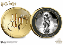 This official Harry Potter medal features the Dark Mark on the reverse and the Harry Potter logo on the obverse. The medal comes protectively encapsulated in official Harry Potter packaging.