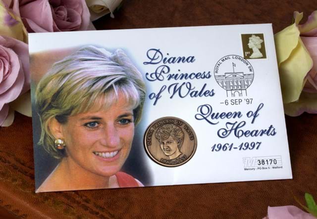 Diana-1961-1997-medal-cover-front-Lifestyle-4.jpg