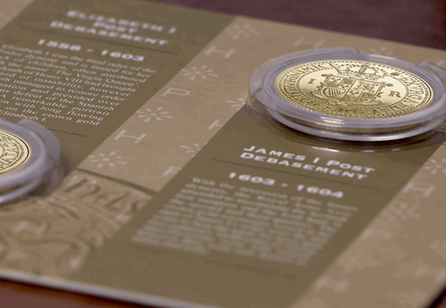 heritage-proof-historic-sovereign-collection-folder-lifestyle-4.png