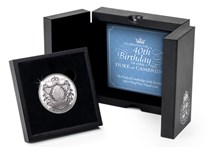 This £5 has been issued to mark the 40th Birthday of the Duke of Cambridge on the 21st June 2022. It has been struck from .925 Silver to a proof finish and features a design by artist Quentin Peacock.