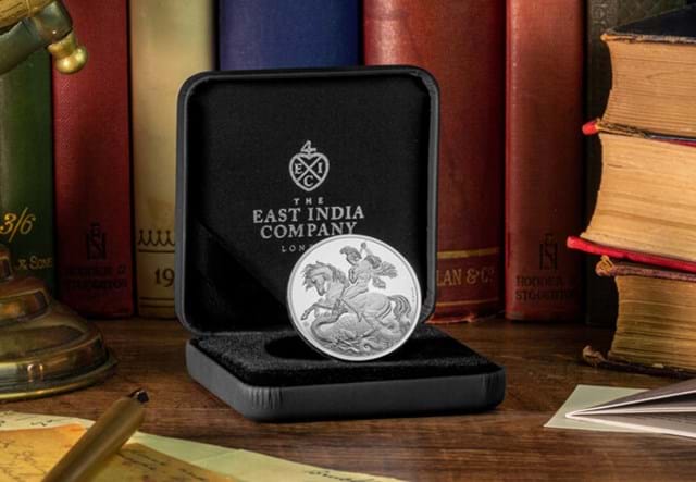 EIC 2023 St George And The Dragon 1Oz Silver Lifestyle 01