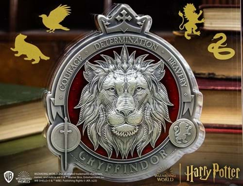 DYT8 Gryffindor 9 3Quarter Oz Silver Perspex Close Up