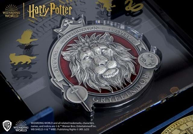 DYT8 Gryffindor 9 3Quarter Oz Silver Close Up