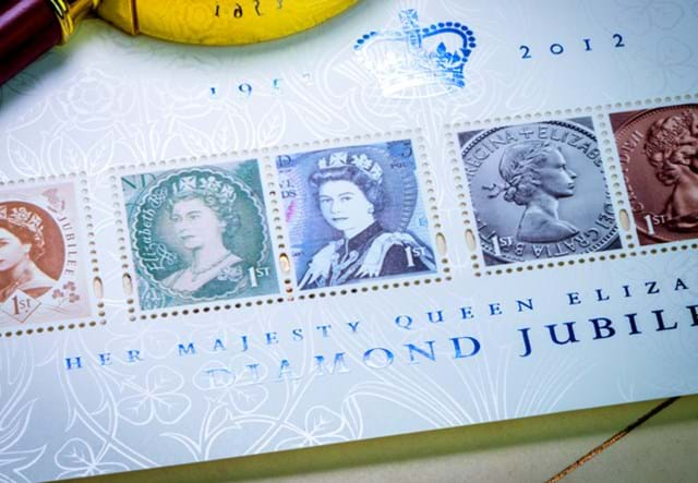 Diamond Jubilee Stamps And Coin Set Lifestyle 05