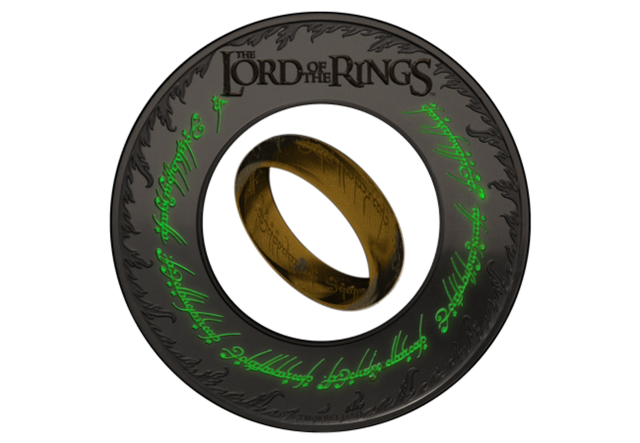 24 Lotr Embracinggold RV Dark Frontal