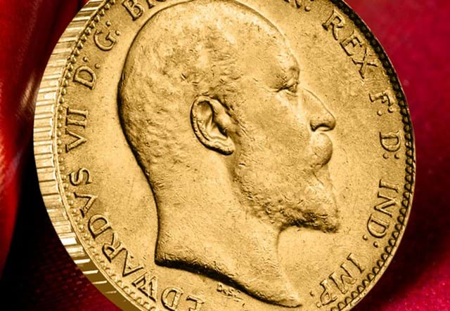 Edward VII And Queen Victoria Gold Sovereign Pair Lifestyle 03