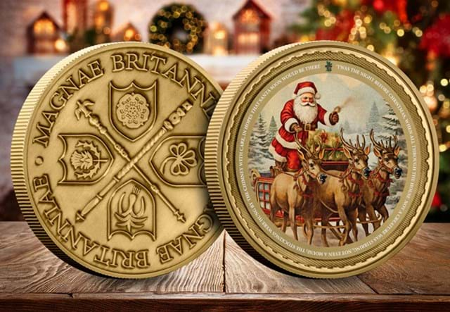 100Mm Christmas Medal (Santa With Reindeers) Lifestyle 01