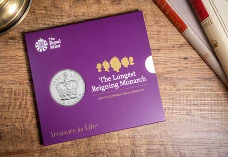 This £5 coin has been struck by The Royal Mint in 2015 to celebrate Her Majesty The Queen became the United Kingdoms longest reigning Monarch